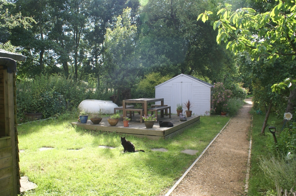 Property for Sale, Chichester Houseboat The Bees Baileys Estate Agent